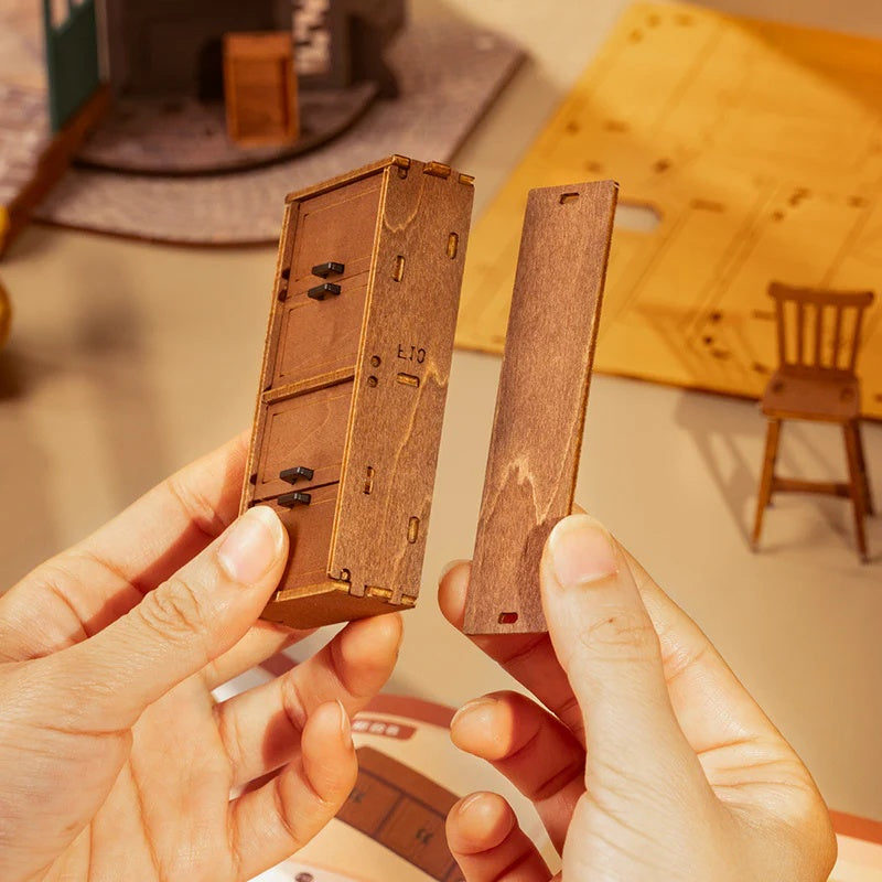 Rolife Tipsy Restaurant DIY Miniature