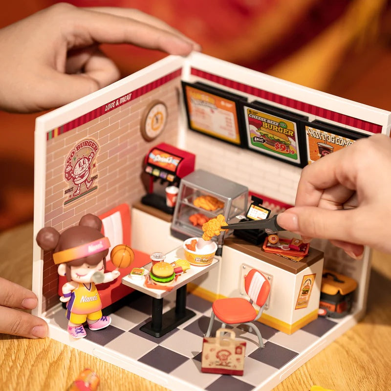 Rolife Yum Yum Burgers DIY Miniature